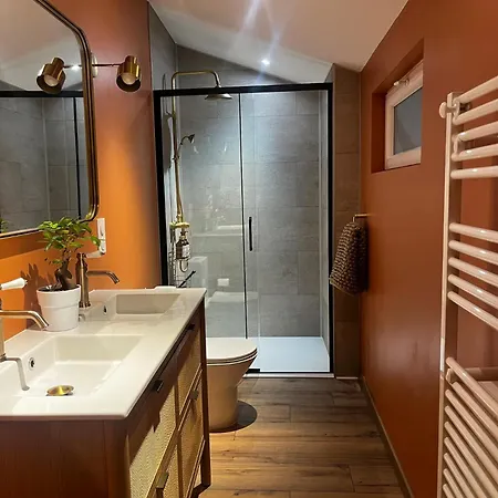 펜션 Airelles - Jacuzzi - Sauna - De Charme Bucquoy