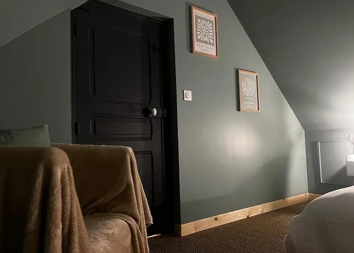 Airelles - Jacuzzi - Sauna - De Charme בית נופש Bucquoy