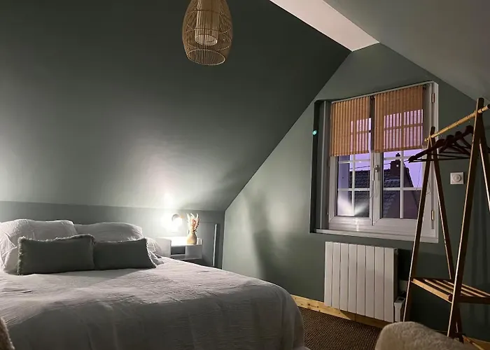 Airelles - Jacuzzi - Sauna - De Charme *